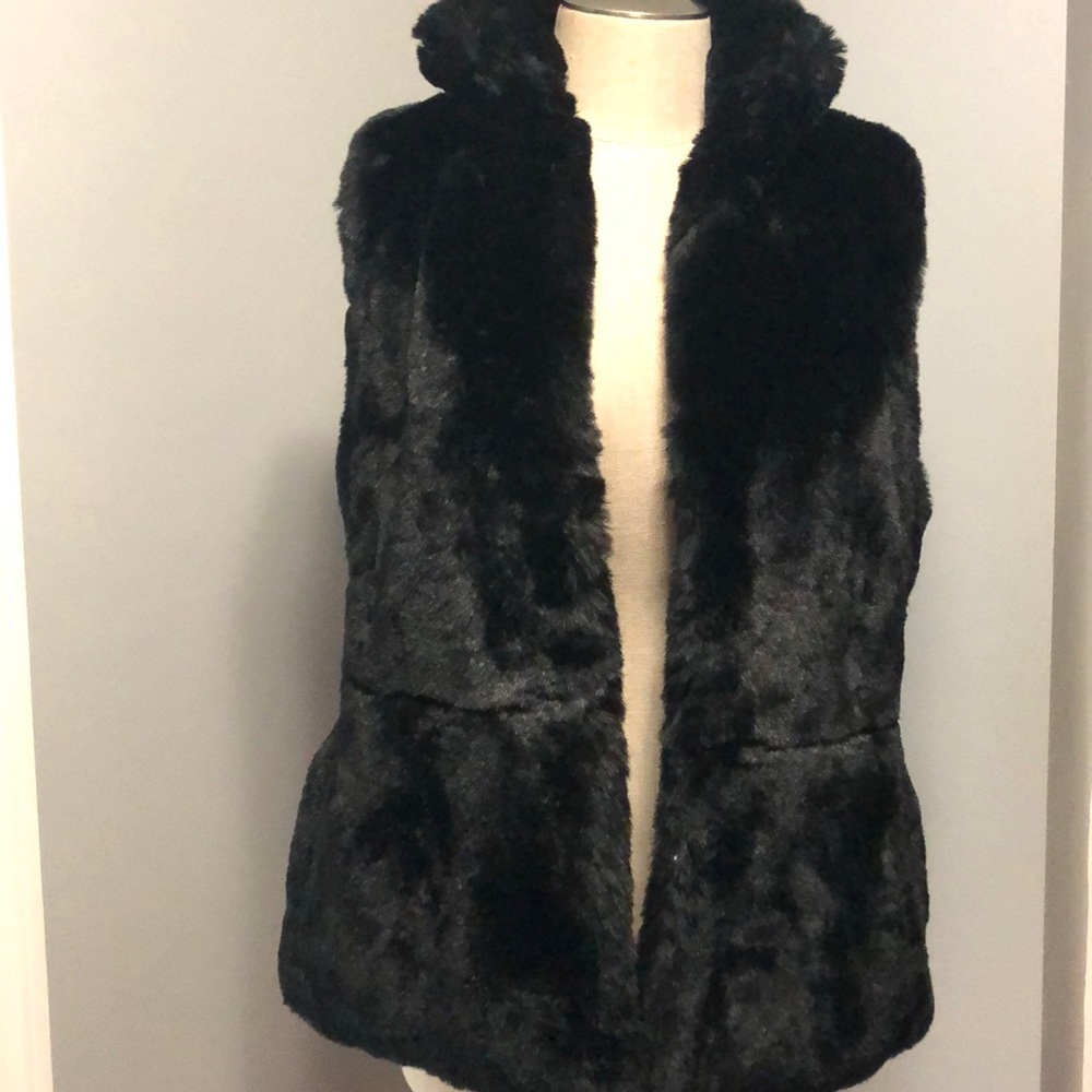 Land’s End Faux Fur Black Vest S
